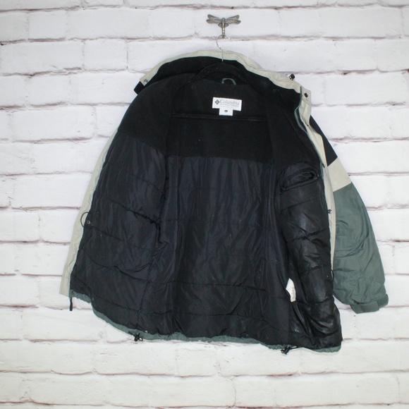 Columbia Sportswear Insulated Winter Jacket Size L - Picture 2 of 8